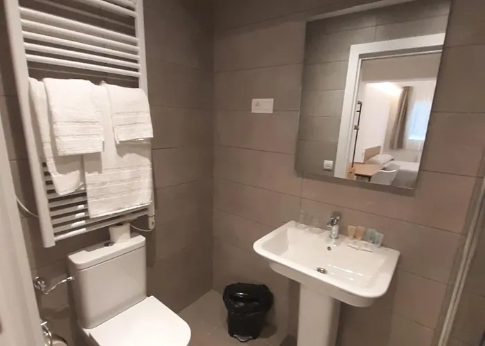 扎巴尔布鲁图片酒店 2*