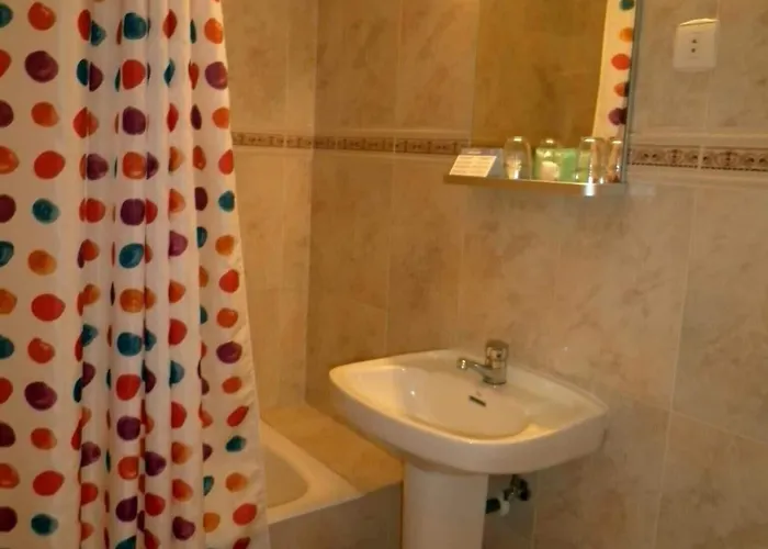 扎巴尔布鲁图片酒店 2*