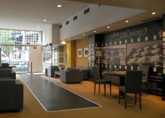 扎巴尔布鲁图片酒店 2* 毕尔巴鄂